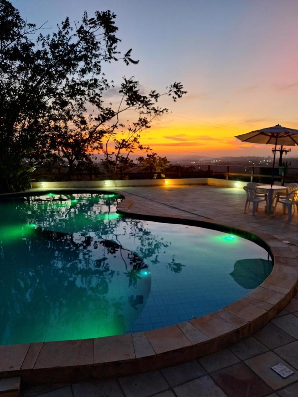 Flat Condominio Topo Da Montanha 507 Cha Grande Экстерьер фото