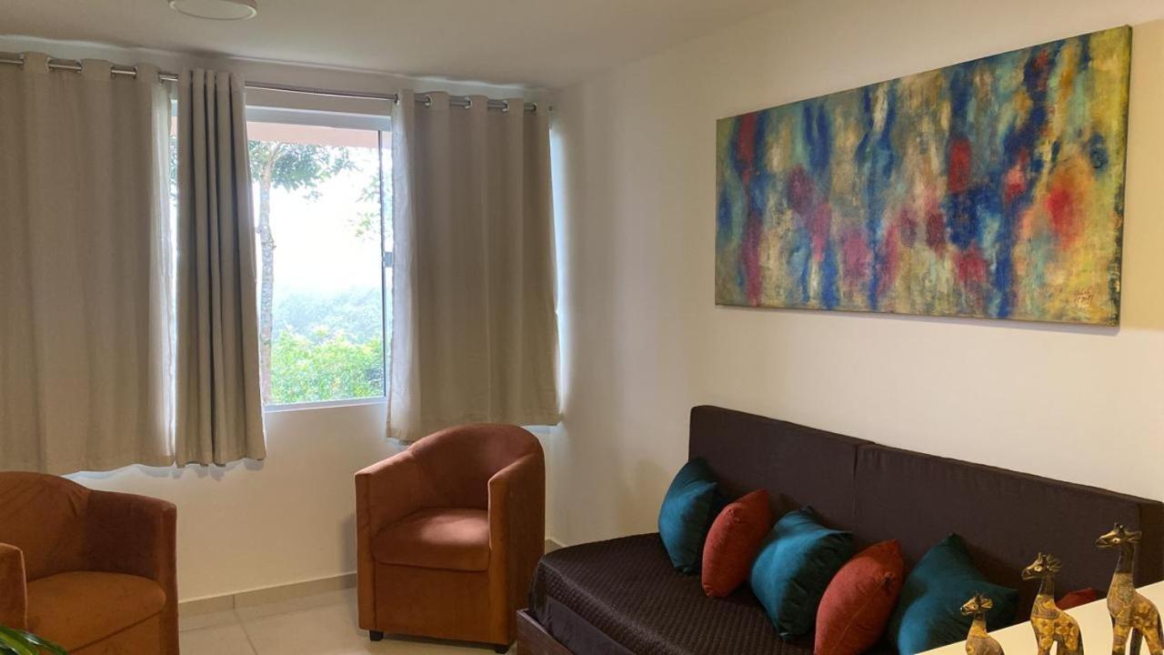 Flat Condominio Topo Da Montanha 507 Cha Grande Экстерьер фото